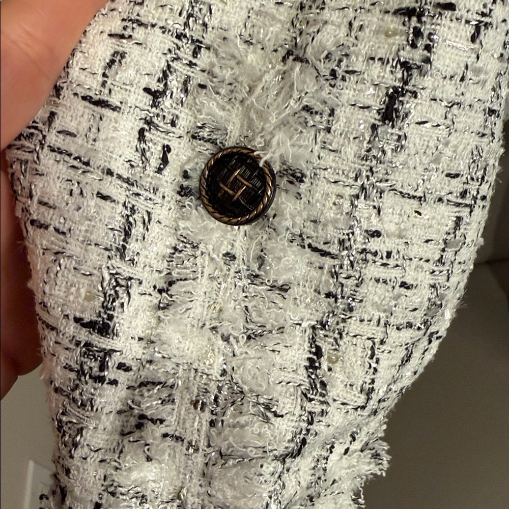 Ebossy Women's Black and White Tweed Jacket Size Large - Picture 4 of 7